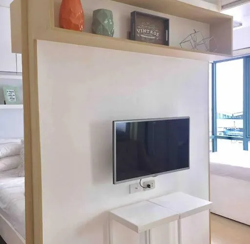 Modern Minimalist Unit Across Naia3 * Manilla