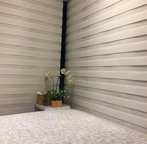 Modern Minimalist Unit Across Naia3 * Manilla