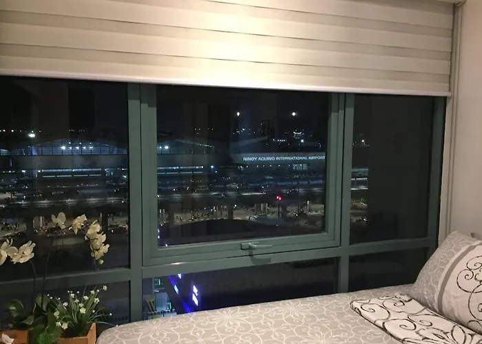 Modern Minimalist Unit Across Naia3 Manilla