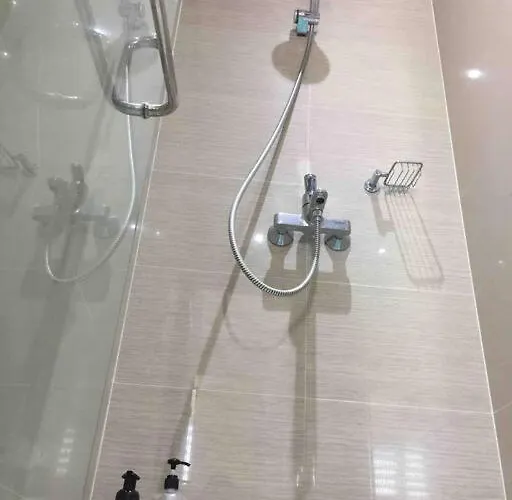 Modern Minimalist Unit Across Naia3 Appartement Manilla