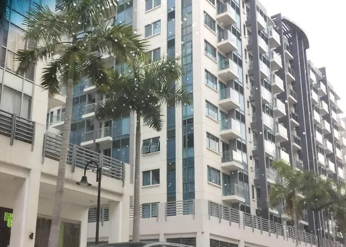 Modern Minimalist Unit Across Naia3 * Manilla