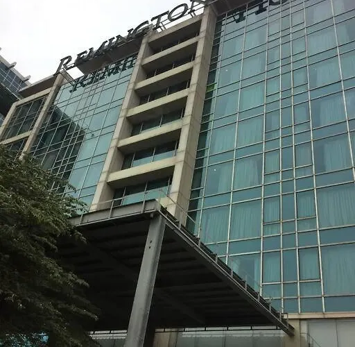 Modern Minimalist Unit Across Naia3 Manilla